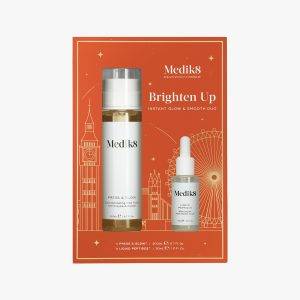 Pack Brighten Up de Medik8: Press & Glow y Liquid Peptides para iluminar, exfoliar e hidratar profundamente la piel.